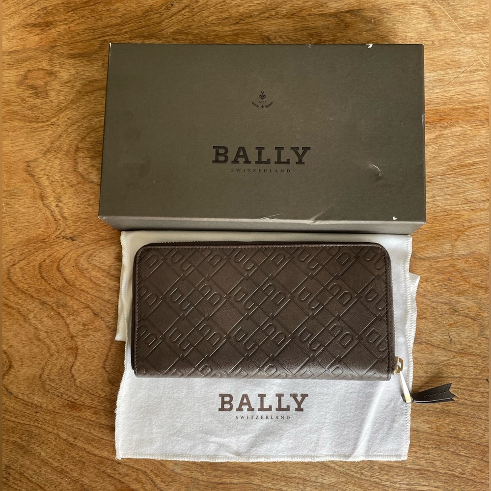 Bally Dark Brown Zippered Wallet